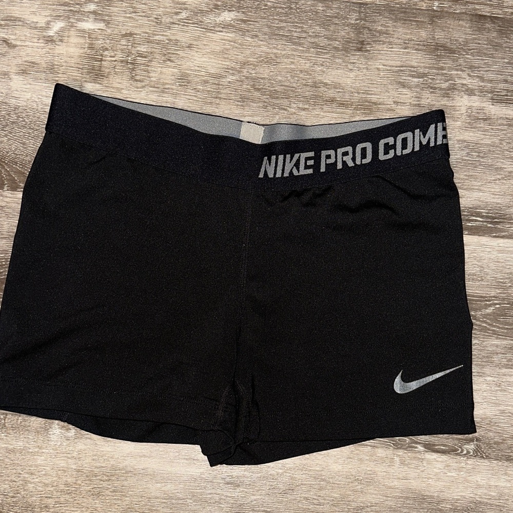 Nike Women's Black and Gray Athletic Shorts